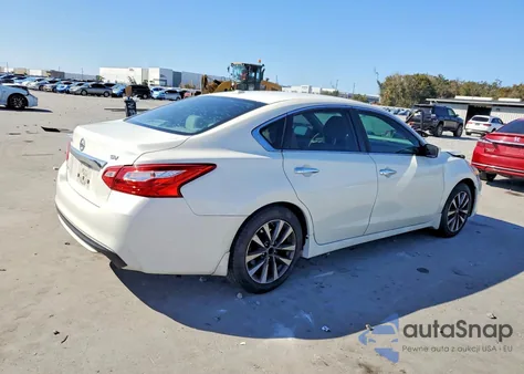 2016 Nissan Altima 2.5 z USA, uszkodzony, nr VIN 1N4AL3AP5GC280621